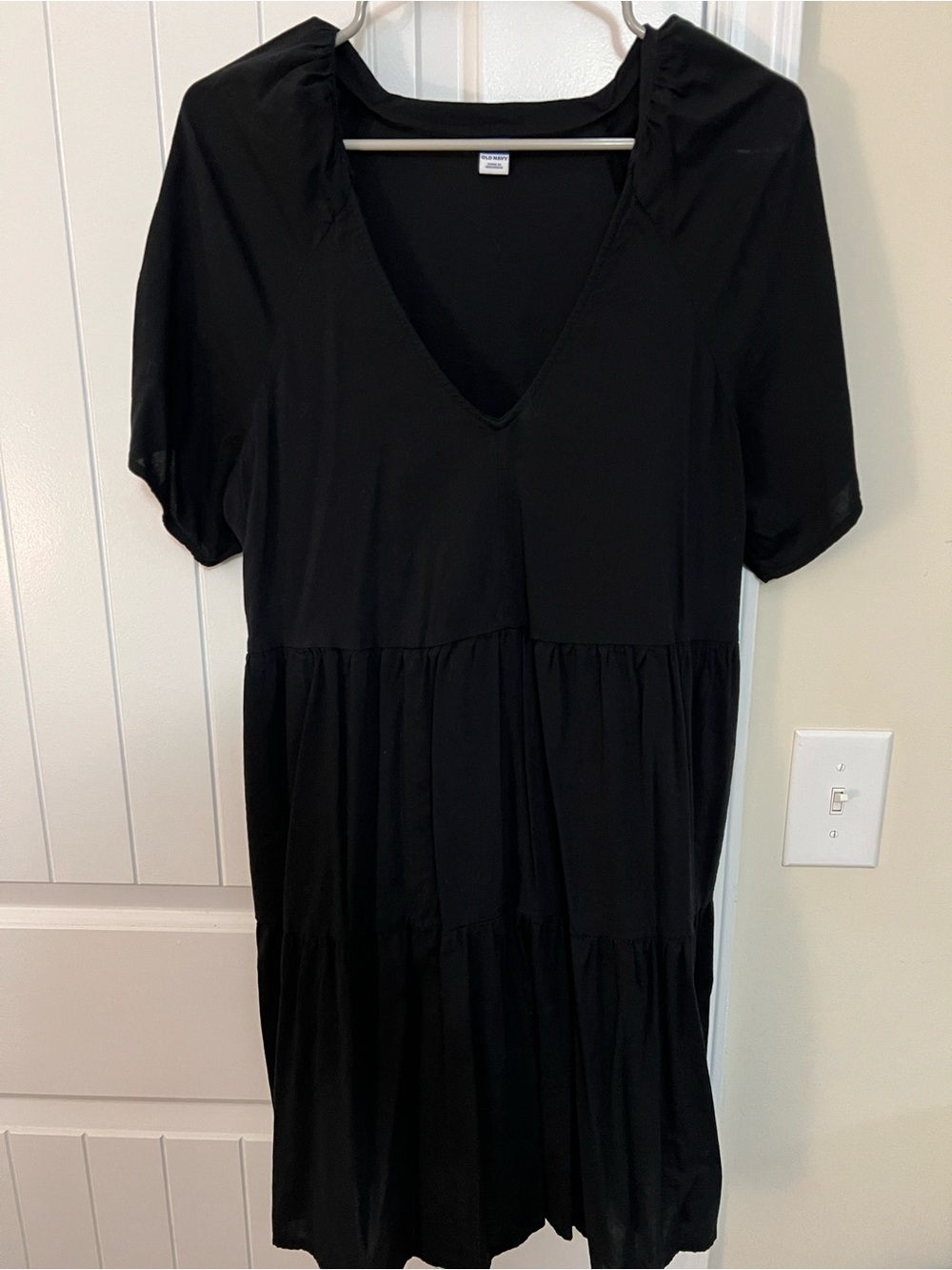 Old Navy Black V-Neck Tiered Mini Swing Dress with Pockets